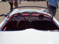 Chevrolet Corvette C1, decapotable blanche (de 1953) (prise a Amberieux, France, 2016) (06)